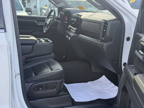 Used 2025 GMC Sierra 1500 SLT RWD image 19