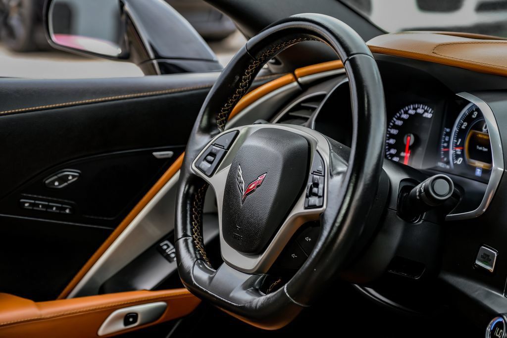 Used 2018 Chevrolet Corvette Stingray Convertible Z51 2LT RWD image 19