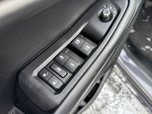 Used 2023 Jeep Grand Cherokee L Laredo w/ Luxury Tech Group I image 17