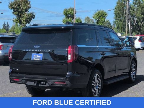 Certified 2025 Ford Expedition Active AWD/4WD image 5