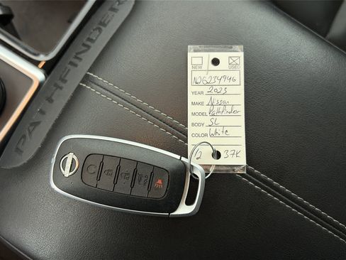 Certified 2023 Nissan Pathfinder SL w/ Lighting Package (N92) image 36