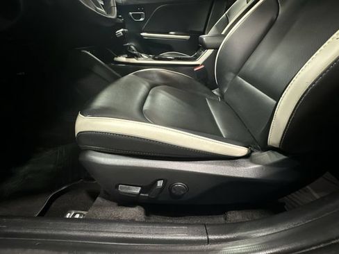 Used 2025 Kia K4 GT-Line w/ GT-Line Premium Package FWD image 18