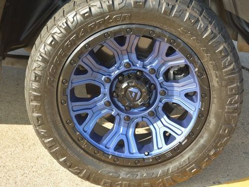 Used 2025 RAM 1500 Laramie w/ Laramie Southwest Edition AWD/4WD image 11