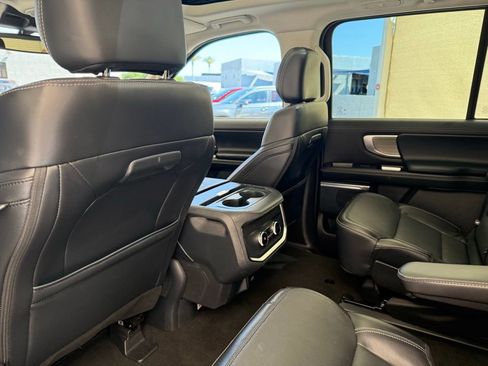 Used 2025 Ford Expedition Max Platinum AWD/4WD image 20