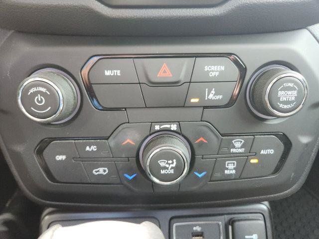 Used 2023 Jeep Renegade Altitude w/ Sun/Sound Group AWD/4WD image 37