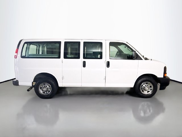 Used 2017 Chevrolet Express 2500 RWD image 11