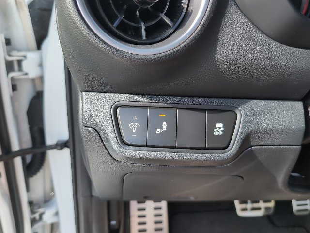 Used 2023 Kia Forte GT-Line w/ GT-Line Technology Package FWD image 20