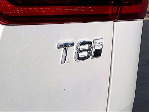 New 2026 Volvo XC60 T8 Plus w/ Protection Package Premier image 26