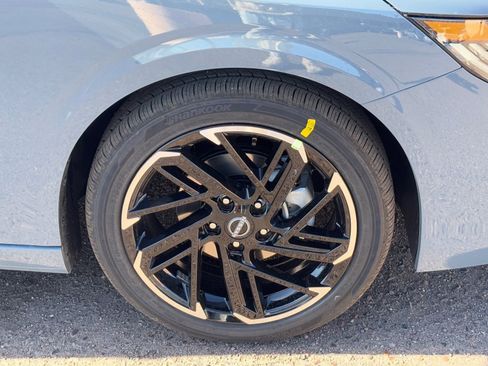 New 2026 Nissan Sentra SR w/ SR Premium Package image 10