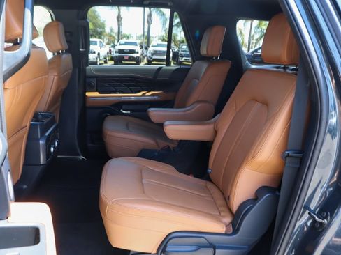 Used 2024 Ford Expedition Max Platinum AWD/4WD image 45