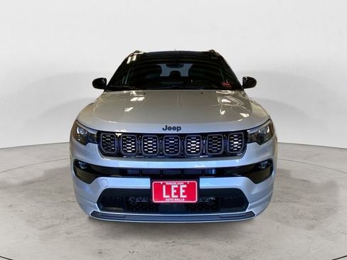 Used 2024 Jeep Compass Limited w/ High Altitude Package image 9