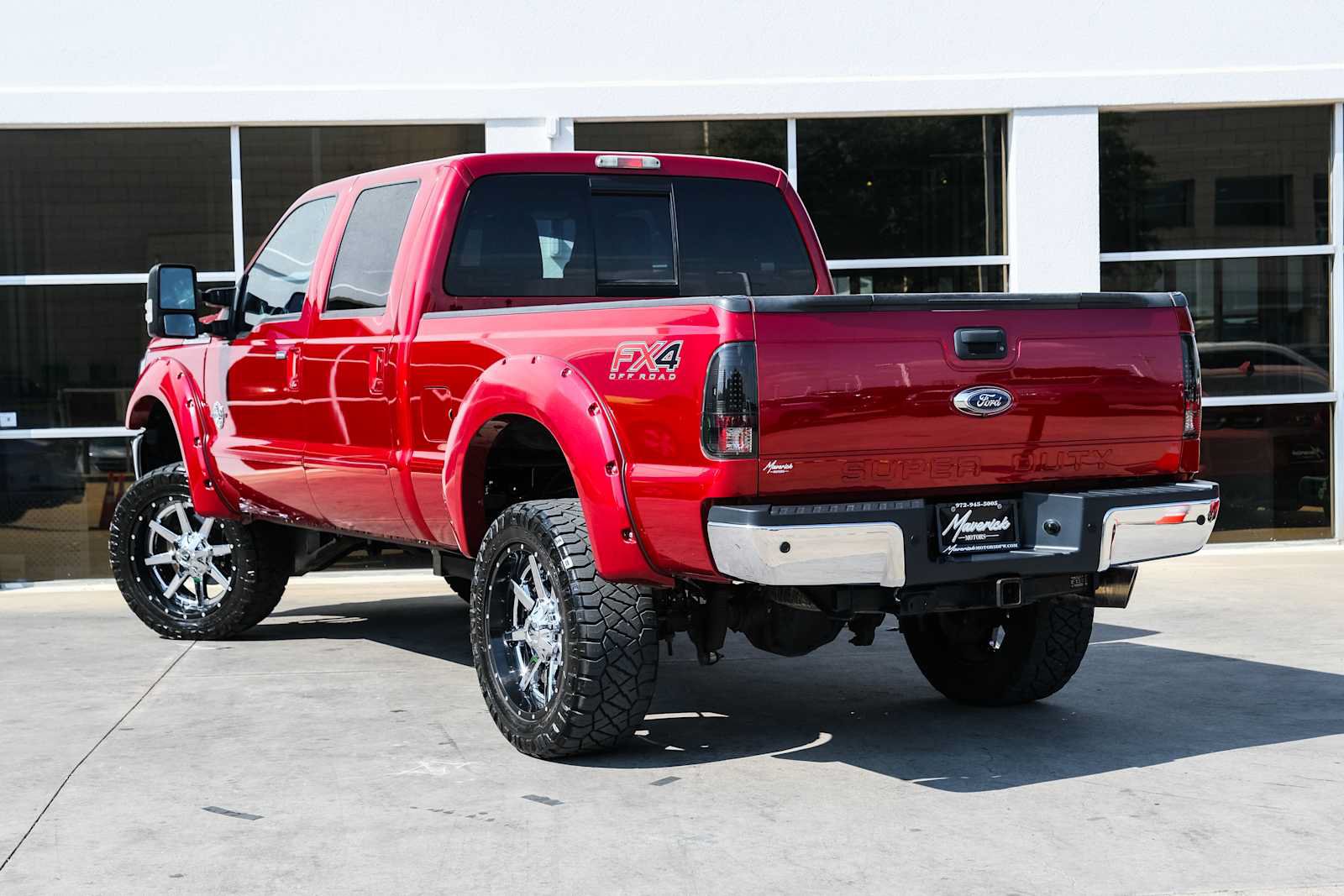 Used 2016 Ford F250 Lariat w/ Lariat Ultimate Package AWD/4WD image 16
