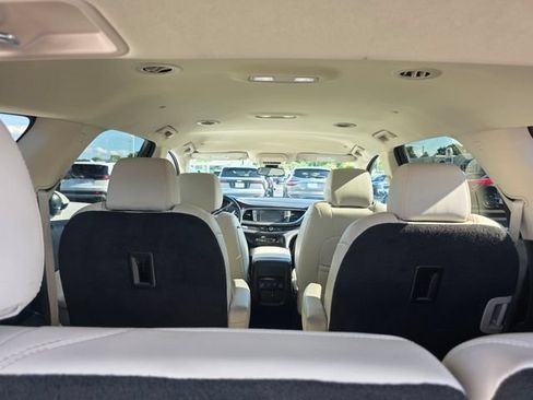 Used 2023 Buick Enclave Essence FWD image 7