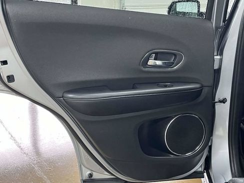 Used 2022 Honda HR-V EX image 19