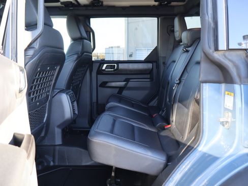 Used 2025 Ford Bronco Badlands image 29