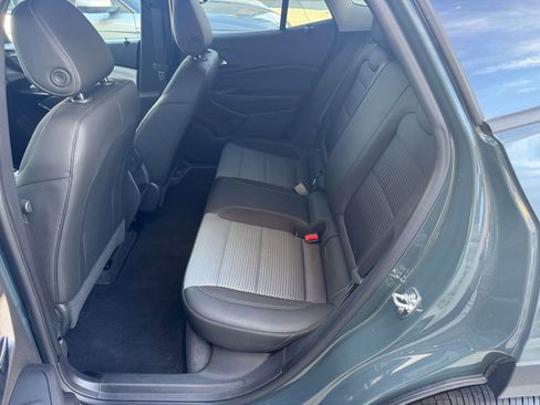 Used 2025 Chevrolet Trax LT image 25