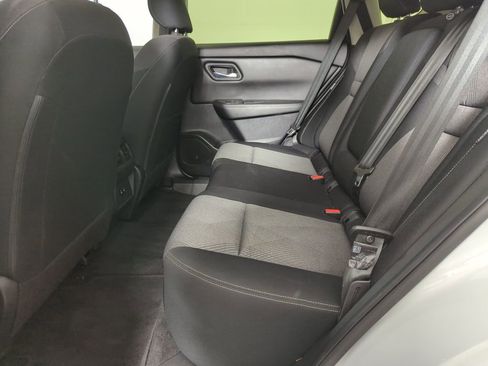 Used 2024 Nissan Rogue SV FWD image 20