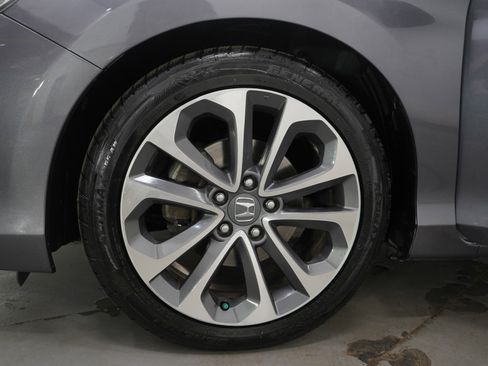 Used 2015 Honda Accord Sport image 28
