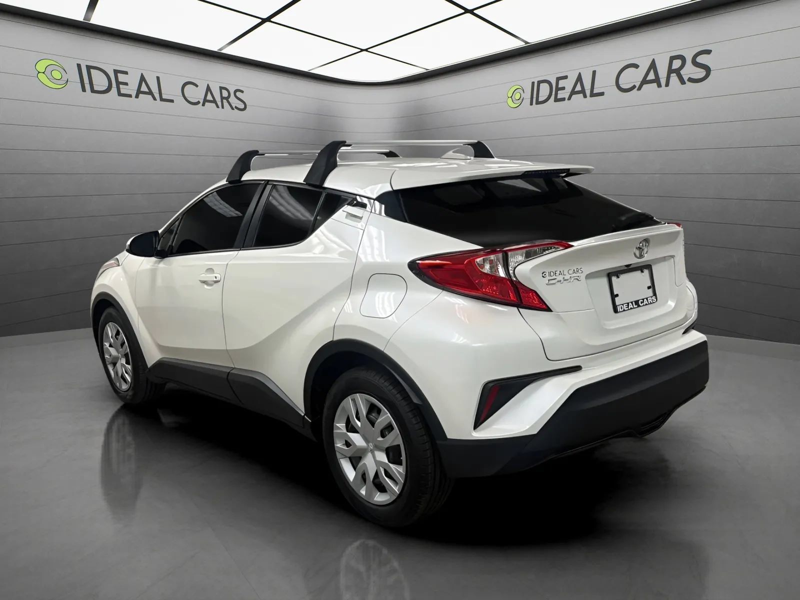 Used 2020 Toyota C-HR LE FWD image 7