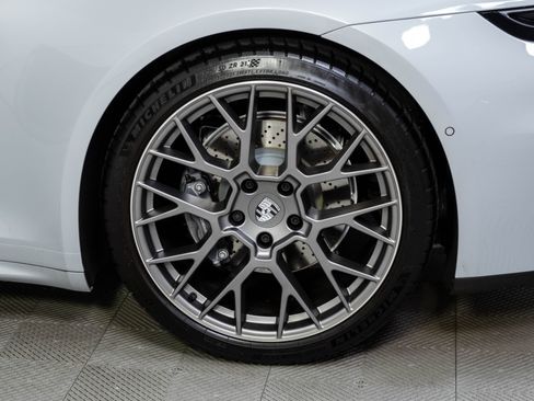 Certified 2025 Porsche 911 Carrera w/ Premium Package RWD image 31