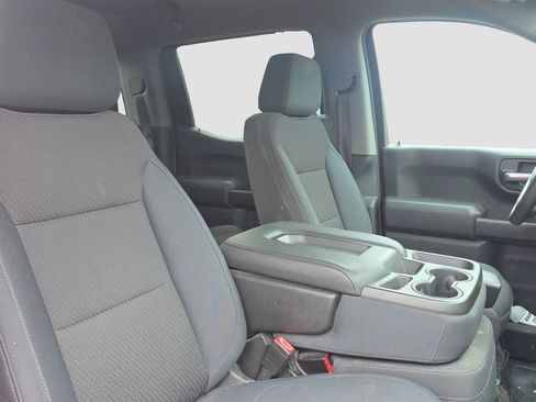 Used 2019 Chevrolet Silverado 1500 Custom w/ Custom Value Package AWD/4WD image 17