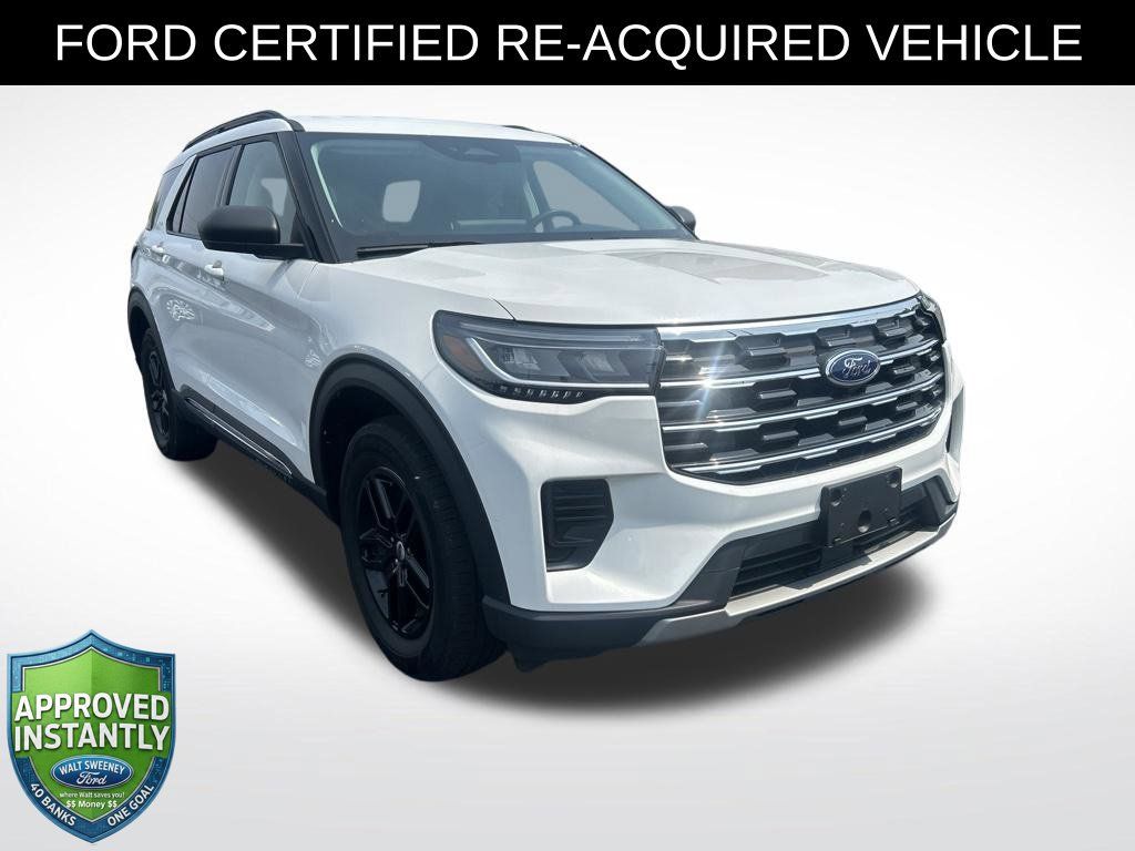 Used 2025 Ford Explorer Active AWD/4WD image 1