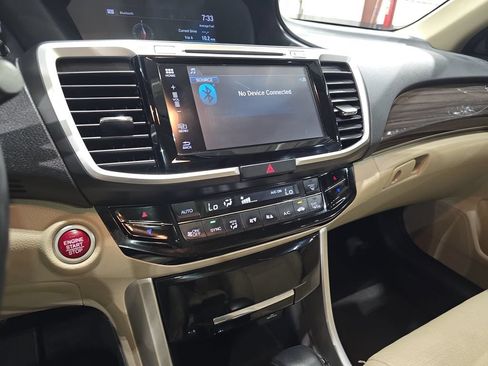 Used 2017 Honda Accord EX-L image 20