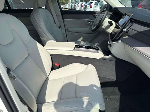 New 2026 Volvo XC90 B6 Ultra w/ Protection Package image 12