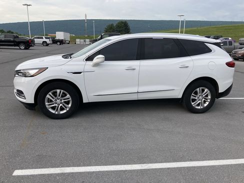 Used 2018 Buick Enclave Essence AWD/4WD image 4