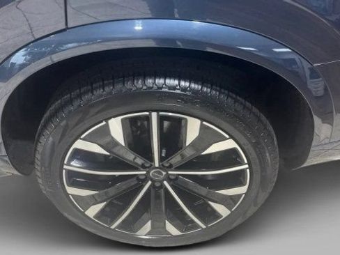 Used 2025 Volvo XC90 B5 Plus AWD/4WD image 7