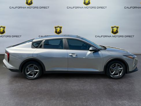 Used 2025 Kia K4 LXS FWD image 6