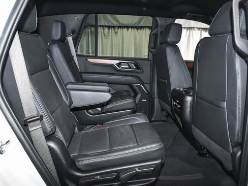 Used 2025 GMC Yukon Denali image 52