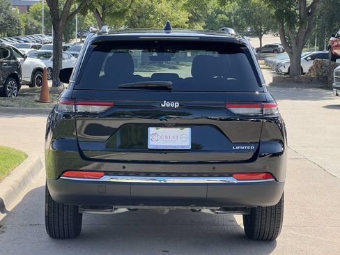Used 2025 Jeep Grand Cherokee Limited RWD image 5