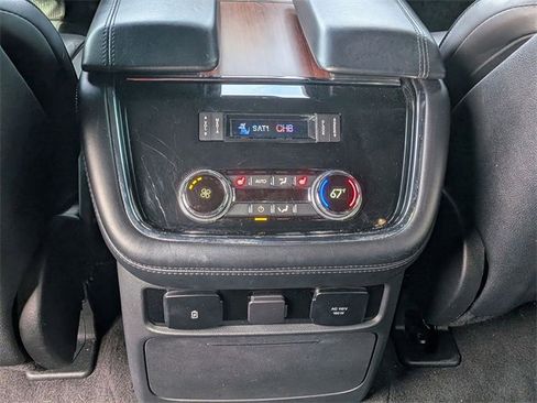 Used 2019 Lincoln Navigator Reserve image 31