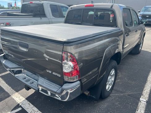 Used 2015 Toyota Tacoma 4x4 Double Cab w/ SR5 Package image 6