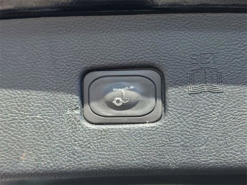 Used 2024 Ford Edge Titanium image 6