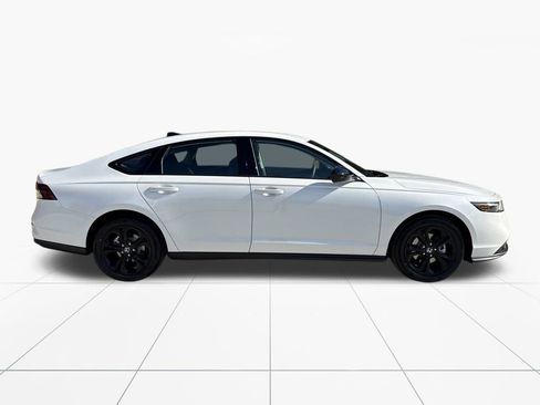 New 2025 Honda Accord SE image 9