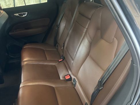 Used 2019 Volvo XC60 T6 Inscription w/ Protection Package Premier AWD/4WD image 4