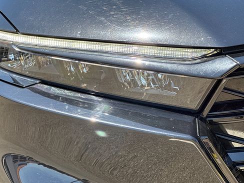 Used 2025 Honda CR-V Sport image 11