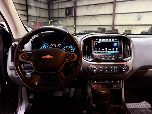 Used 2018 Chevrolet Colorado Z71 AWD/4WD image 29