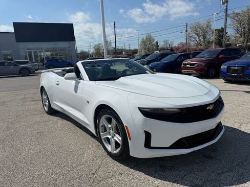 Used 2023 Chevrolet Camaro LT image 4