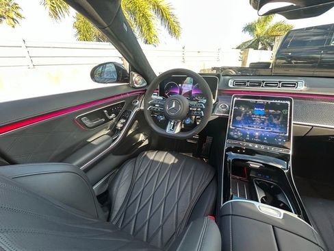 Used 2024 Mercedes-Benz S 63 AMG S image 9