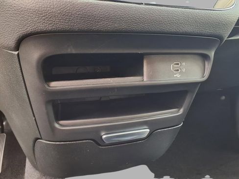 New 2026 Chrysler Pacifica Select image 8