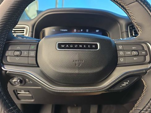 Used 2024 Jeep Wagoneer Series II w/ Convenience Group I image 17