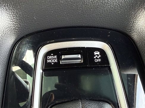 Used 2024 Toyota Corolla SE image 21