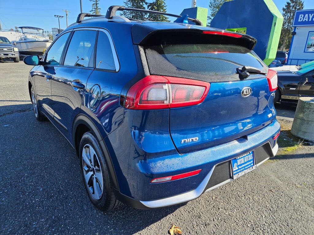 Used 2017 Kia Niro LX FWD image 3