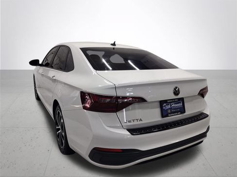 Certified 2023 Volkswagen Jetta Sport FWD image 11