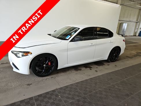 Used 2020 Alfa Romeo Giulia w/ Nero Edizione RWD image 1
