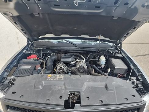 Used 2011 Chevrolet Silverado 1500 W/T RWD image 6