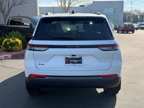 New 2026 Jeep Grand Cherokee Limited w/ Limited Altitude Package image 7